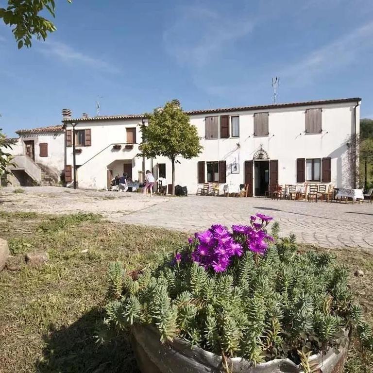 Locanda Delle Grotte Di Onferno Hotel Gemmano Eksteriør billede