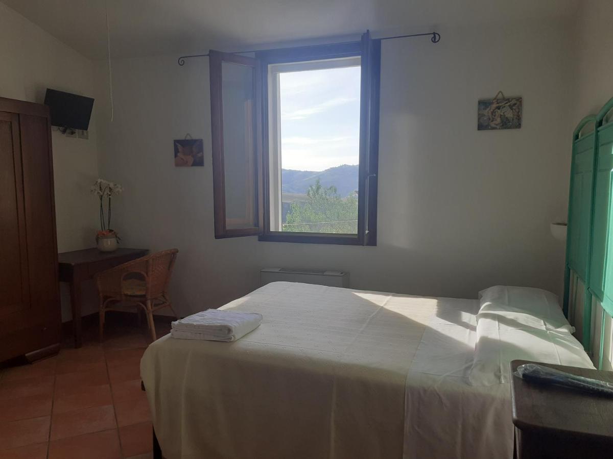 Locanda Delle Grotte Di Onferno Hotel Gemmano Eksteriør billede